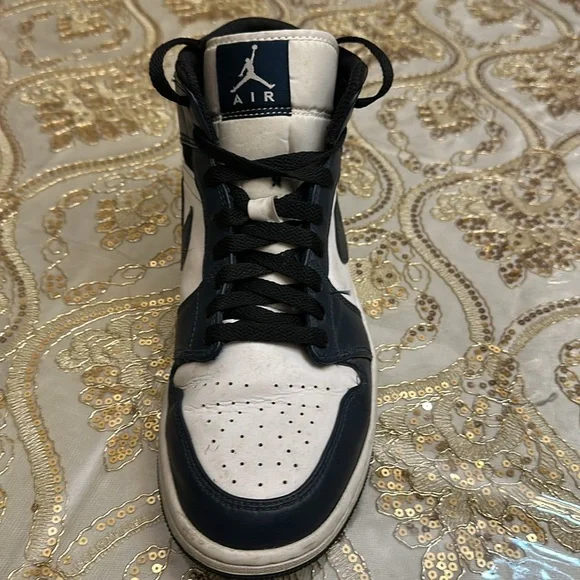 NIKE AIR JORDAN 1 MID SE ASW 'CARBON' - SIZE 9 MENS US - Picture 6 of 16